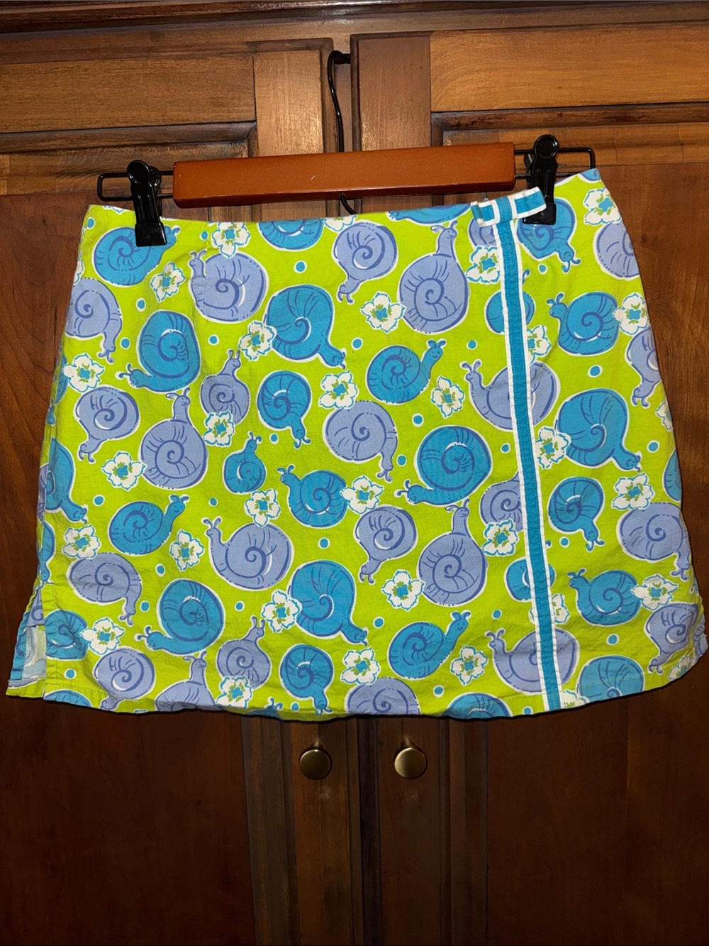 Lilly Pulitzer Escargot Snail Print Skort in Green/Blue size 6.